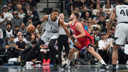 开云-文班昨天面对申京主防6中0没得分 申京面对文班主防3中3得7分