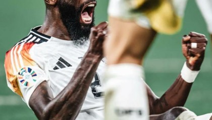 终于，在德国队见到了皇马的吕迪格！