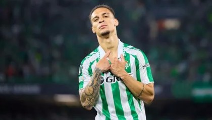 开云-贝蒂斯主席：正与安东尼谈转会，但需球员接受大幅降薪才能继续推进