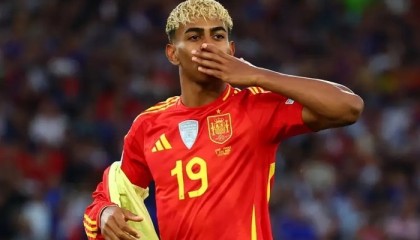 亚马尔称梦想赢得多座金球奖