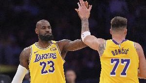 白曼巴：詹姆斯不再是门面对湖人是好事 哪有41岁还能带队夺冠的
